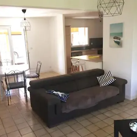 Holiday home Maison Proche Bord De *