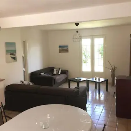 Holiday home Maison Proche Bord De